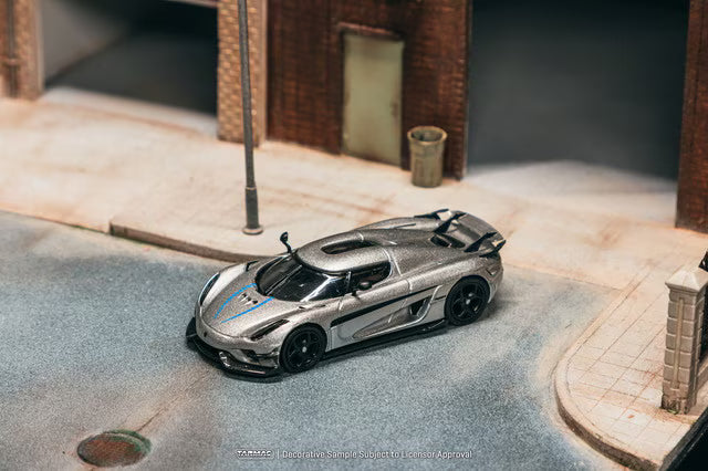 T64G-TL017-SL Tarmac Works 1:64 Koenigsegg Regera Silver Metallic / Blue Accents