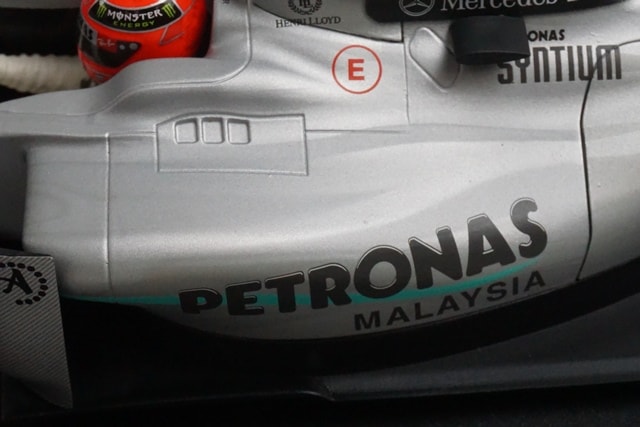 1:18 MINICHAMPS 110100003 Mercedes GP F1 Team MGP W01 2010 #3 M. Schumacher model car