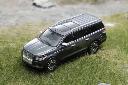 [ Pre-order ] KS-056-603 Shadow Pro 1:64 Lincoln Navigator Gray (LHD)