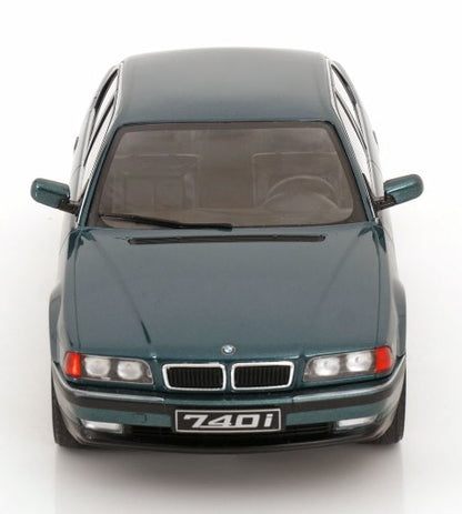 [ Pre-order ] KKDC180368 KK scale 1:18 BMW 740i E38 1994 Green Metallic