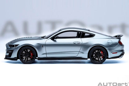 [ Pre-order ] 73096 AUTOart 1:18 Ford Mustang Shelby GT500 (Silver with Black Stripes)