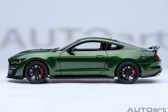 [ Pre-order ] 73097 AUTOart 1:18 Ford Mustang Shelby GT500 (Green with White Stripes)