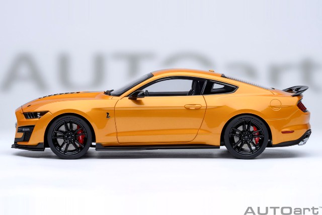 [ Pre-order ] 73099 AUTOart 1:18 Ford Mustang Shelby GT500 (Orange with Black Stripes)