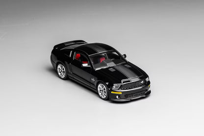 [ Pre-order ] GL-1251005B MOTORHELIX 1:64 Ford Mustang Shelby GT500 2007 Ebony Black White Double Stripes