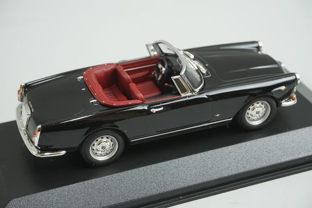 1:43 MINICHAMPS 400120630 Alfa Romeo 2600 Spider 1964 Black model car