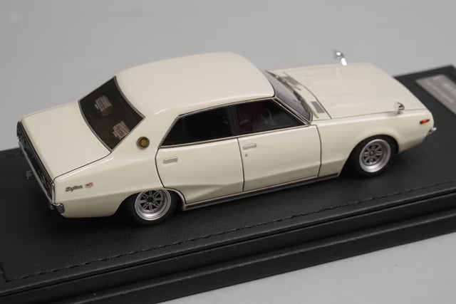 1:43 ignition model IG0385 Nissan Skyline 2000 GT-X (GC110) White