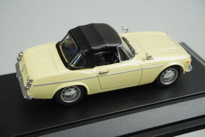 1:43 EBBRO 43037 Nissan Datsun Fairlady SP1600 Ivory