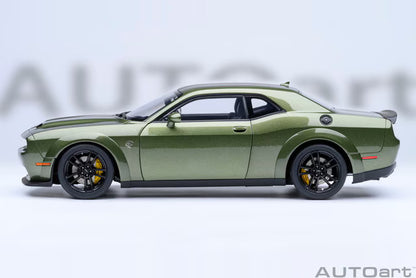 71761 AUTOart 1:18 Dodge Challenger SRT Jailbreak 2022 Metallic Green with Carbon Black Stripes F8 GREEN