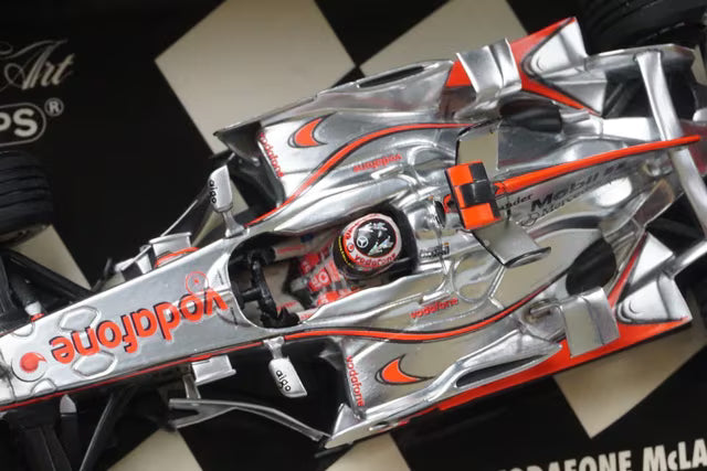 1:43 MINICHAMPS 530074301 Vodafone McLaren Mercedes MP4-22 2007 #1 F. Alonso