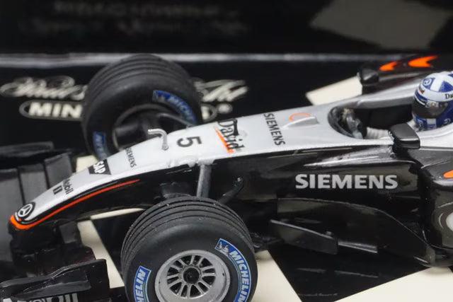 1:43 MINICHAMPS 530044305 McLaren Mercedes MP4-19 #5 D. Coulthard