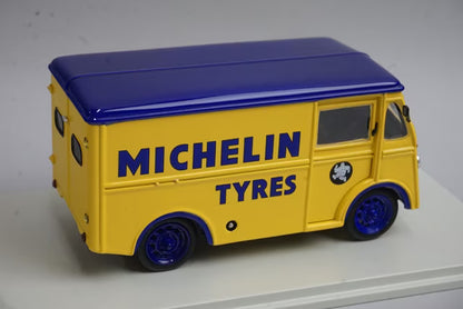 1:43 Spark S6001 Morris PV 1948 Michelin