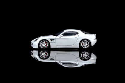 [ Pre-order ] M69052 MOTORHELIX 1:64 Alfa Romeo 8C Competizione 2008 Bianco Polare White