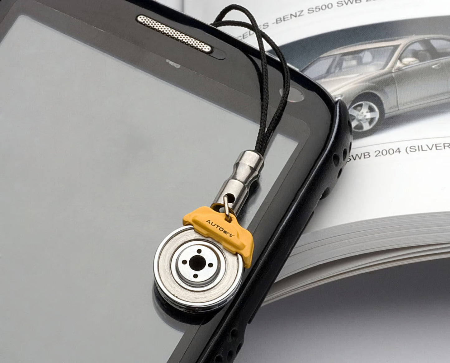 [ Back-order ] AUTOart 41572 Brake disk mobile phone pendant yellow caliper 1cm