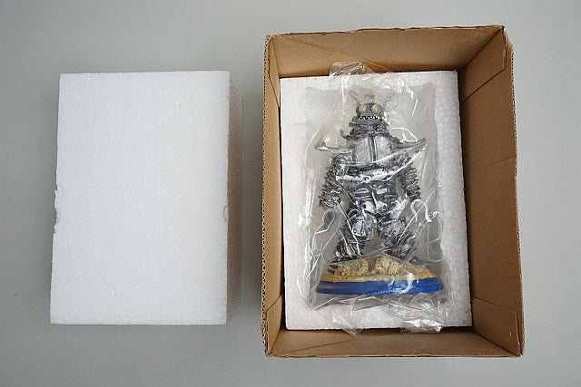 Romando Captain Ultra Magnet Monster Galvan Figure