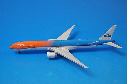 1:400 B777-300ER KLM Netherlands Orange Pride PH-BVA 11286 Phoenix airplane model
