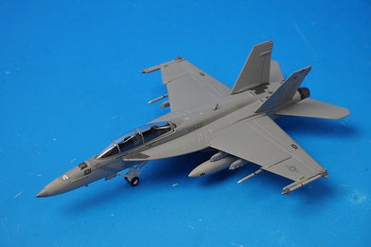 1:200 F/A-18F US Navy 102nd Fighter Attack Squadron Diamondbacks Hogan airplane model