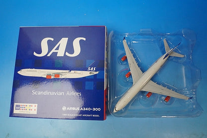1:400 A340-300 SAS Scandinavia LN-RKF XX4303 JC Wings airplane model