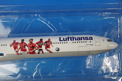1:200 A340-600 Lufthansa FC Bayern Munich D-AIHK LH49 LIMOX airplane model