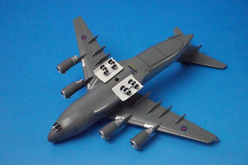 1:400 C-17 Globemaster III Brides Norton GMRAF001 Gemini airplane model