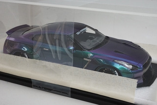 1:18 ignition model IG1033 LB-WORKS GT-R (R35) Metallic Purple / Green WEB Limited