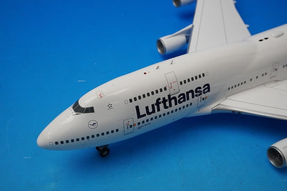 1:200 B747-400 Lufthansa New Paint D-ABVM G2DLH792 Gemini airplane model