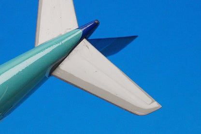 1:400 A330-300 Garuda Indonesia PK-GPE 10568 Phoenix airplane model