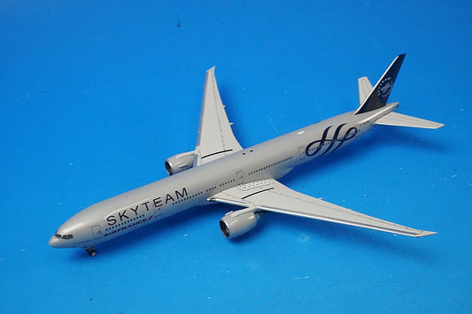 1:400 B777-300/ER Air France SkyTeam F-GZNE [10334] Phoenix airplane model