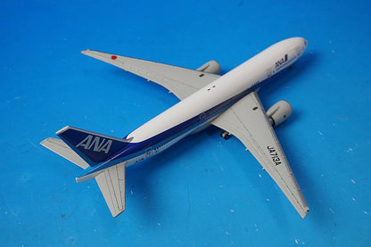 1:400 B777-200 ANA JA713A NH40022 ANA airplane model