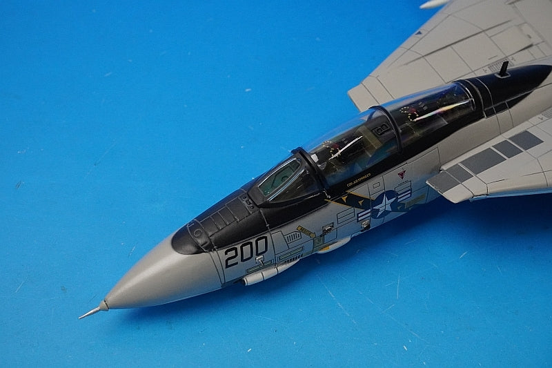 1:72 F-14A USN Jolly Rogers Wing Commander Aircraft Aboard the Nimitz Aircraft Carrier AJ200 001619 CENTURY WINGS