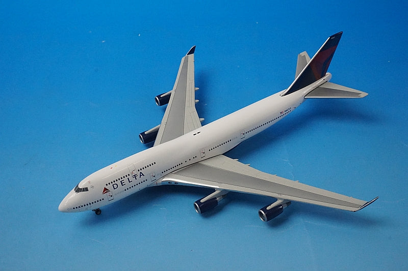 1:400 B747-400 DELTA AirlinesN667US GJDAL1193 Gemini airplane model