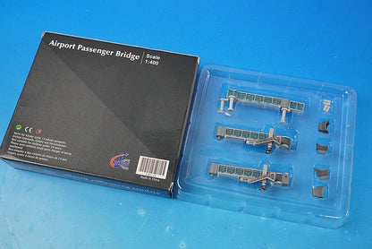 1:400 Airport Passenger Bridge for Wide Body B747 Diorama LH4134 JC Wings airplane model