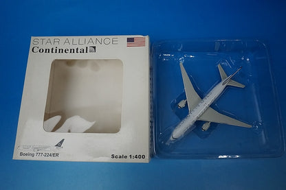 1:400 B777-224/ER Continental Star Alliance N78017 4090 JC Wings airplane model