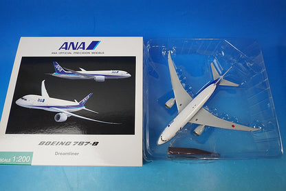 1:200 ANA Boeing 787-8 Dreamliner *No registration number applied NH20018 ANA