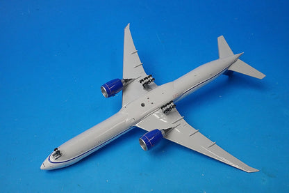 1:400 B777-300ER United N2352U 73008 NG Model airplane model