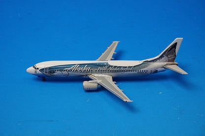 1:400 B737-400 Alaska Salmon N792AS GJASA607 Gemini airplane model