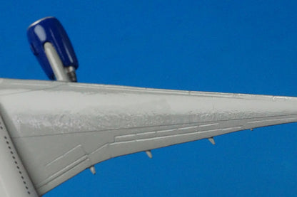 1:400 B777-200 United Airlines N210UA GJUAL1939 Gemini airplane model