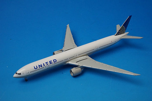 1:500 B777-300ER UNITED N58031 529877 Herpa