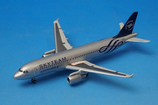 1:500 A320-200 Air France SkyTeam F-GFKS 518758 Herpa