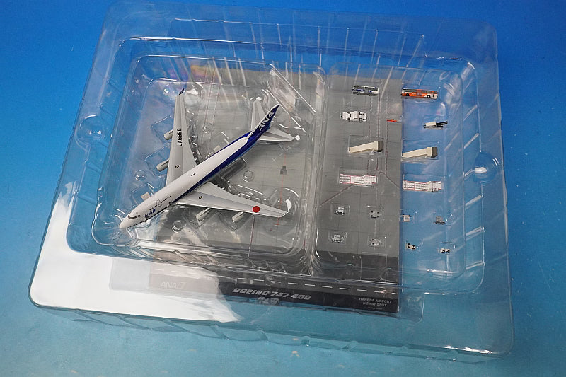 1:400 B747-400 ANA International Last Flight Door Open Ground Support Vehicle 17 Piece Set JA8958 NHG40072 ANA airplane model