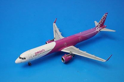 1:200 A321neo Peach JA901P EW221N014 JC Wings airplane model