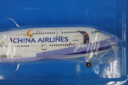 1:200 B747-400 China Hug Jet B-18203 CAL2011-0005PR EVER RISE airplane model