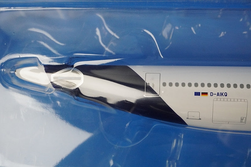 1:200 A330-300 Lufthansa Diversity Fanhansa D-AIKQ LW200DLH026 LIMOX airplane model