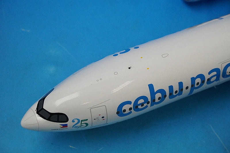 1:200 A330-900neo Cebu Pacific XX20235 JC Wings airplane model