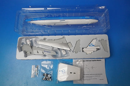 1:200 MD-11 KLM Netherlands PH-KCE 10055 Hogan airplane model