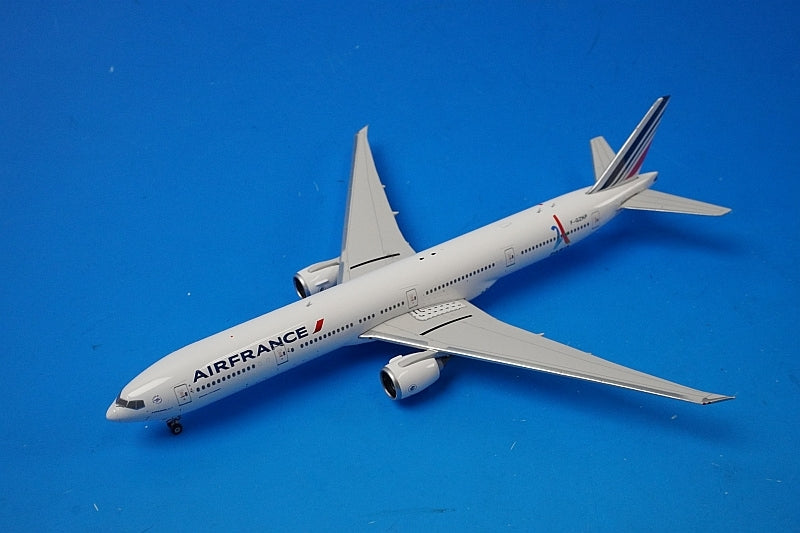1:400 B777-300ER Air France Paris Olympics 2024 F-GZNP 04132 Phoenix airplane model
