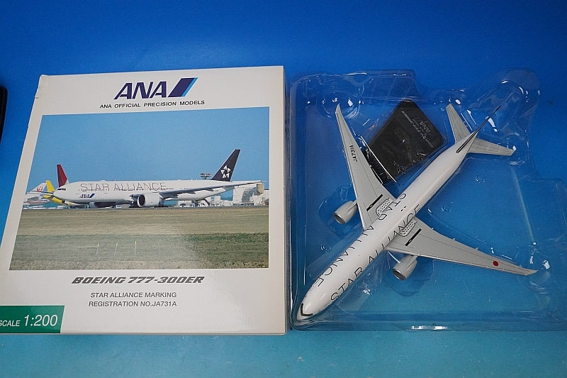 1:200 B777-300ER ANA Star Alliance JA731A NH20731R ANA airplane model