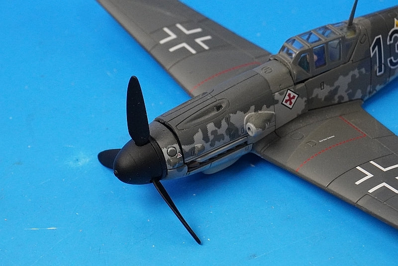 1:72 BF109G-2 German Air Force 8th Squadron, Lieutenant Günther Rall #13 AA27106 Corgi Airplane Model
