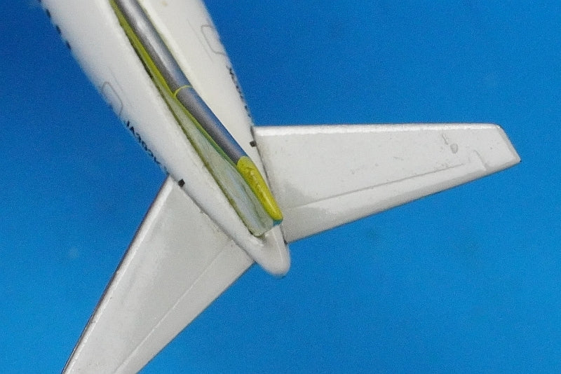 1:400 B737-400 Solaseed Air JA392K 157374D Gemini airplane model