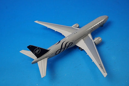 1:400 B777-200ER Alitalia SkyTeam EI-DDH 10653 Phoenix airplane model