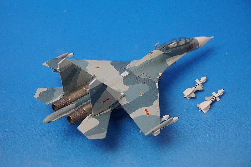 1:200 Sukhoi Su-27UB Vietnam Air Force #8521 6023 Hogan airplane model